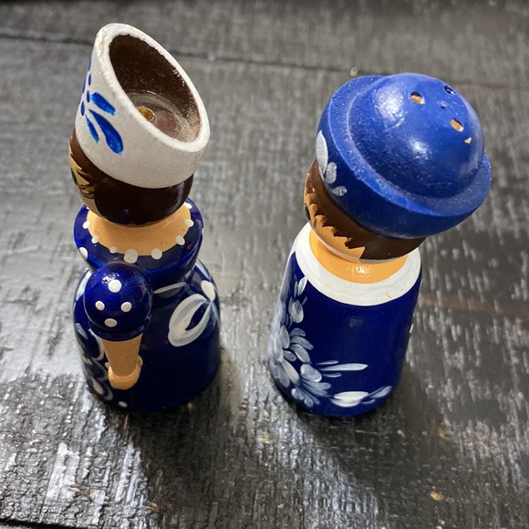 Hand-Painted Blue and White Wooden Salt & Pepper Shakers! - Picture 2 of 6